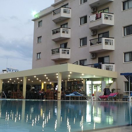 Livas Hotel Apartments Pernera Bagian luar foto