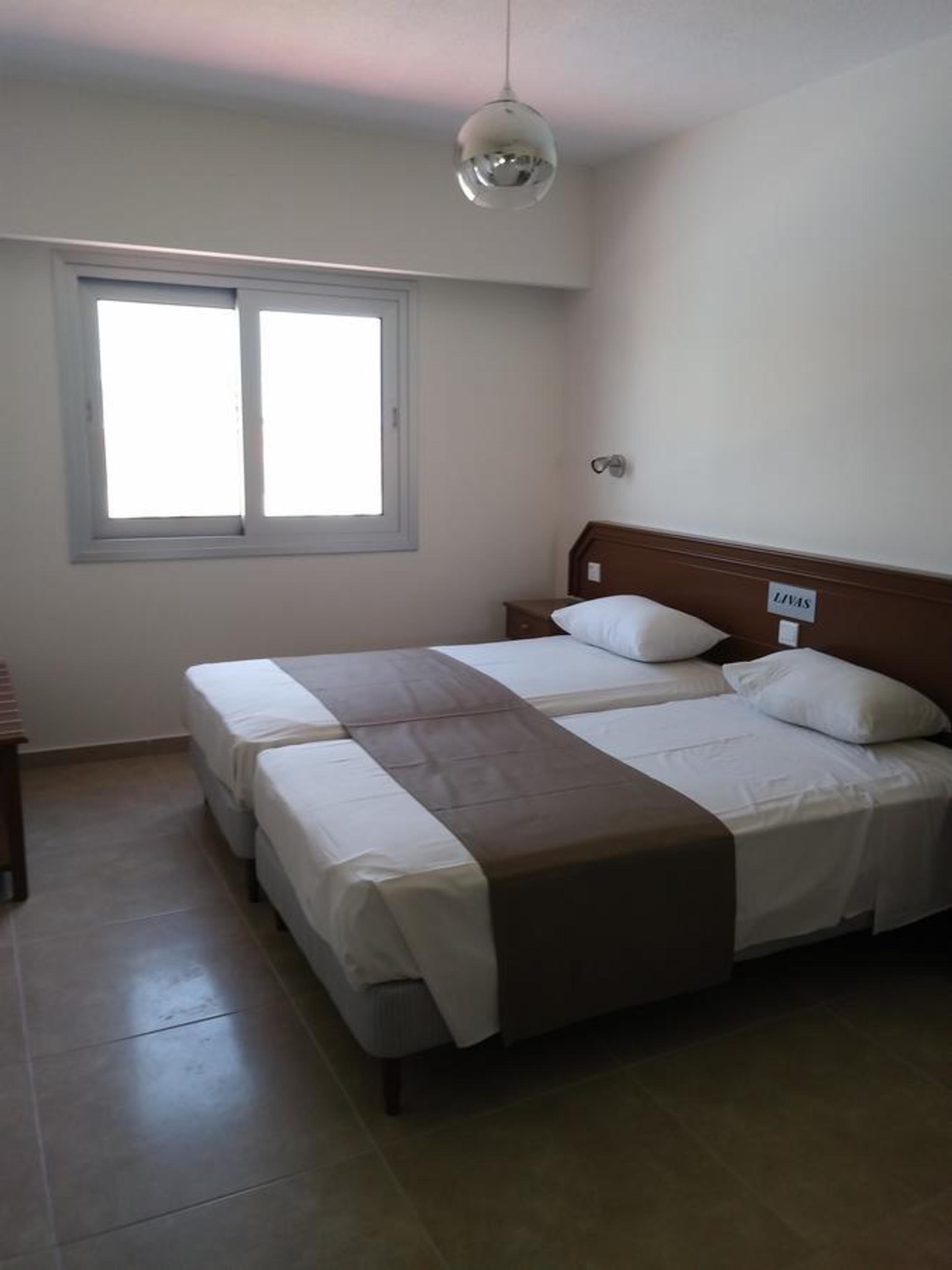 Livas Hotel Apartments Pernera Bagian luar foto