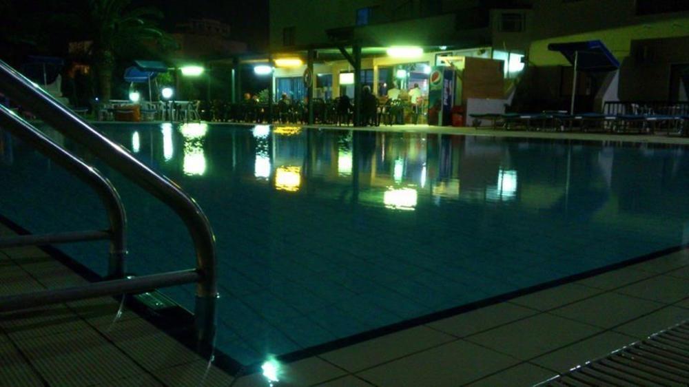 Livas Hotel Apartments Pernera Bagian luar foto
