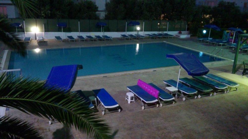 Livas Hotel Apartments Pernera Bagian luar foto