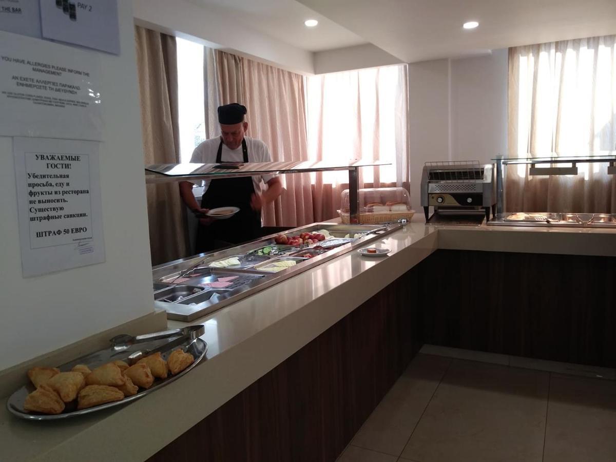 Livas Hotel Apartments Pernera Bagian luar foto