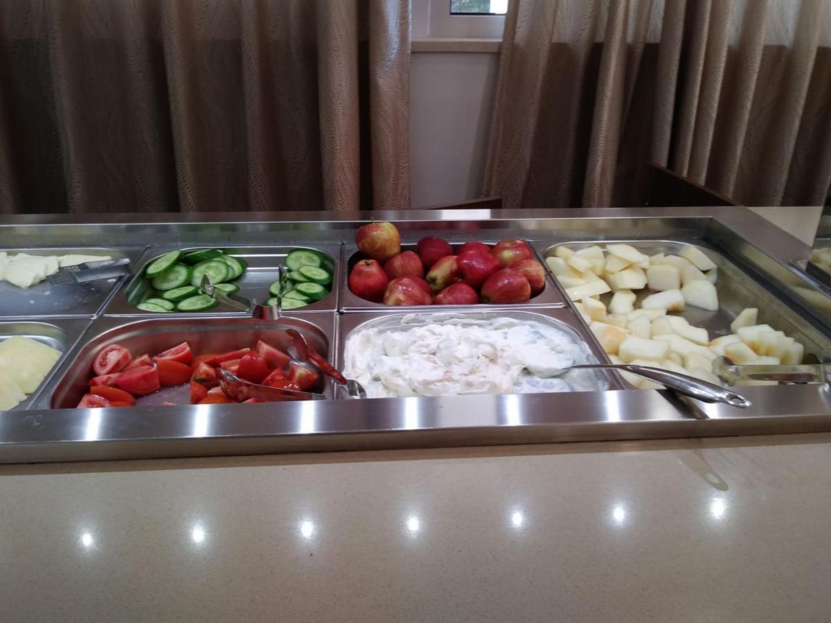Livas Hotel Apartments Pernera Bagian luar foto